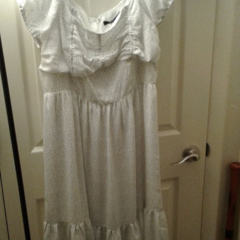 Dress - Picture 3 of 5